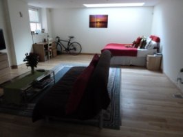 Photo Of Private kingsize bedroom in renovated house, 3 min walk to tube in Acton
