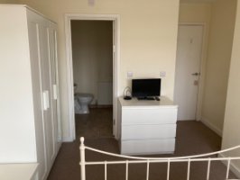 Photo Of En-Suite Room Available – 7-Minute Walk from the station (Short-Term Let) in Ealing