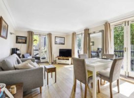 Photo Of Light Double Room with en-suite for rent in Isleworth